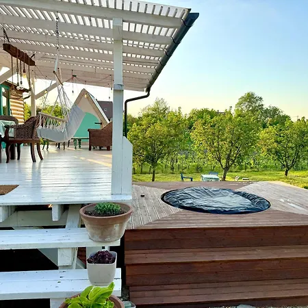 Tiny House At Balaton Dağ evi *